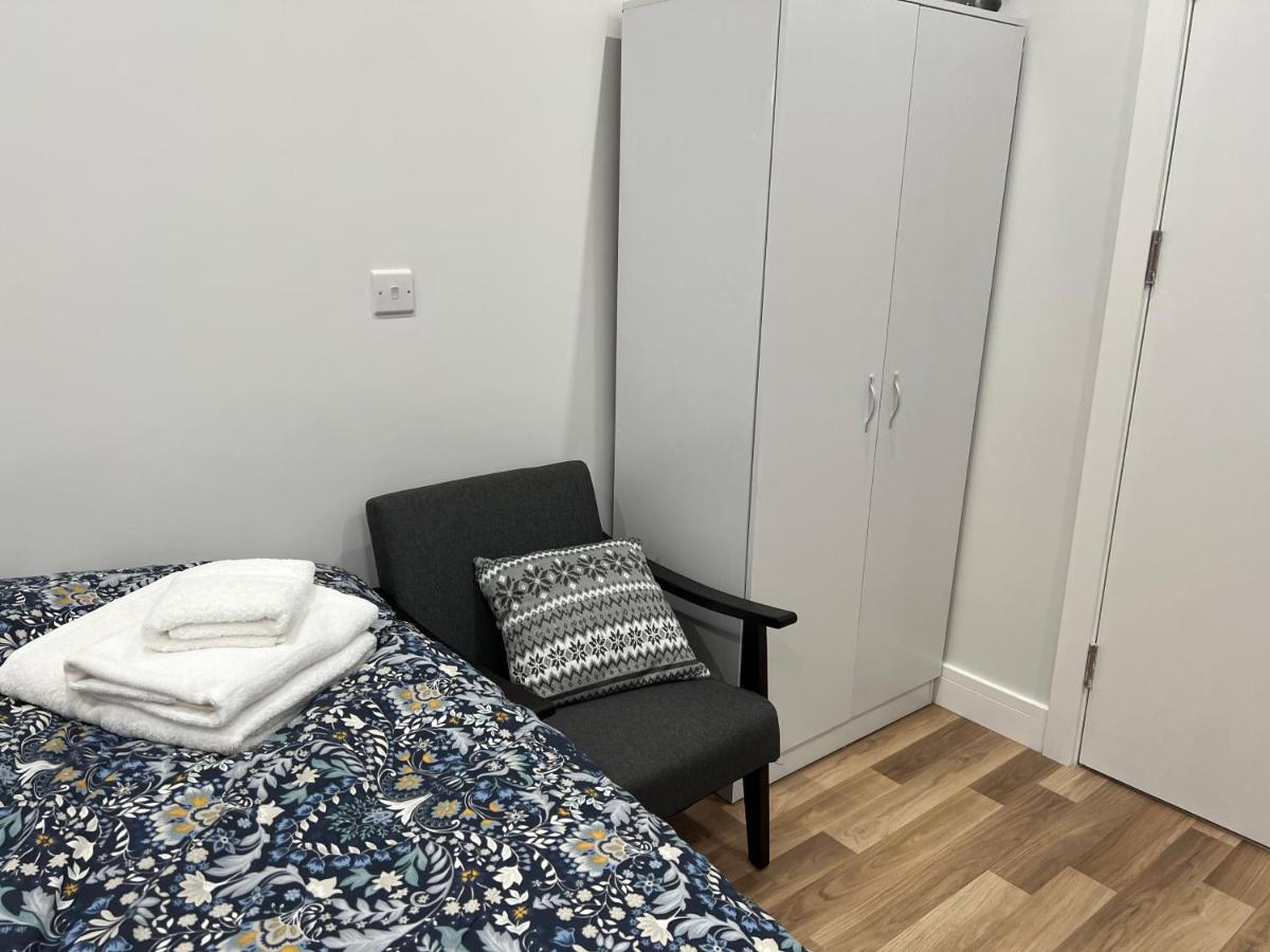 Park View Serviced Apartment - Next To Northolt Tube Station - Near Central London & Wembley Екстер'єр фото